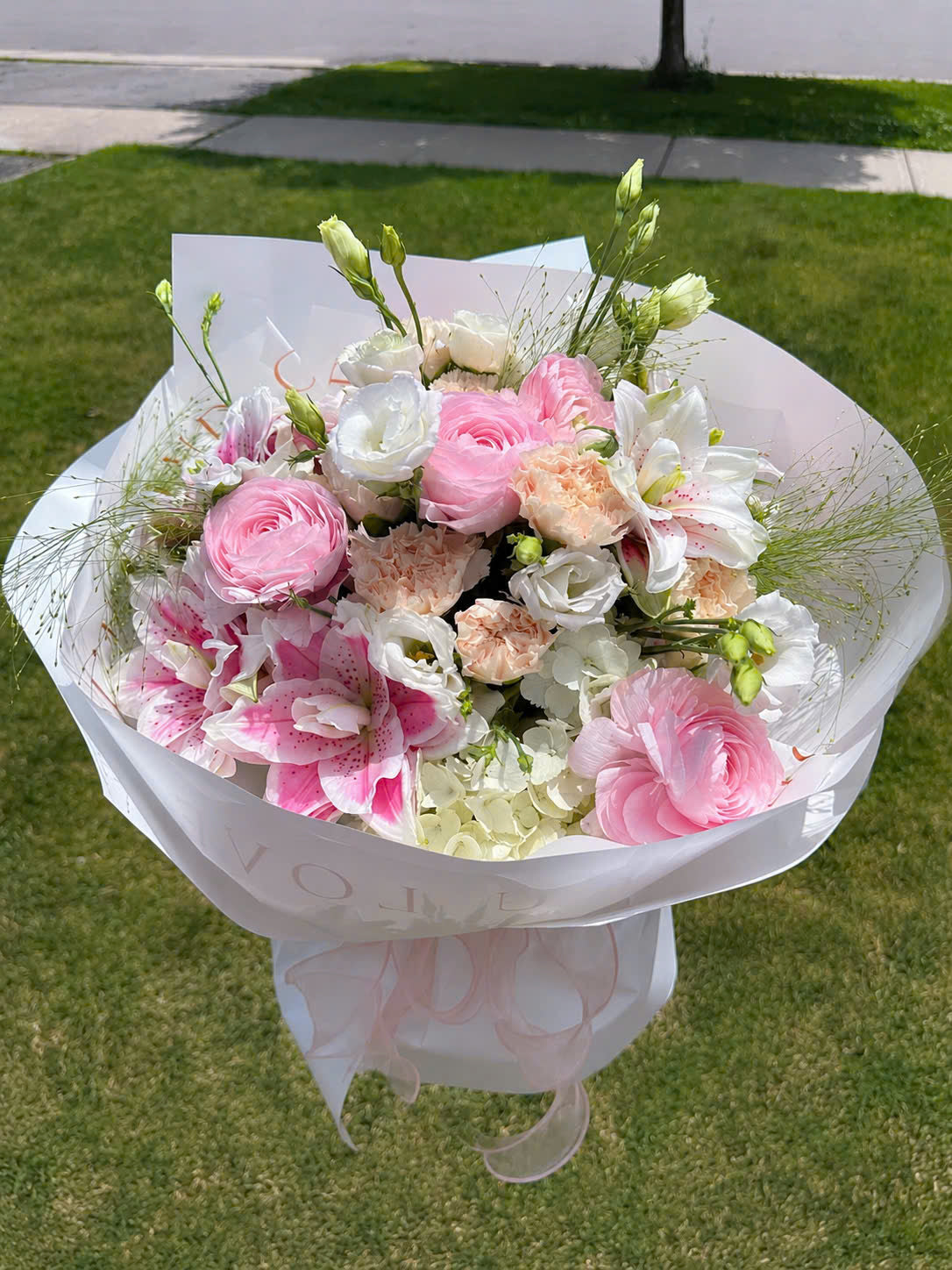 Hoa tươi mix nhiều loại tone màu pastel