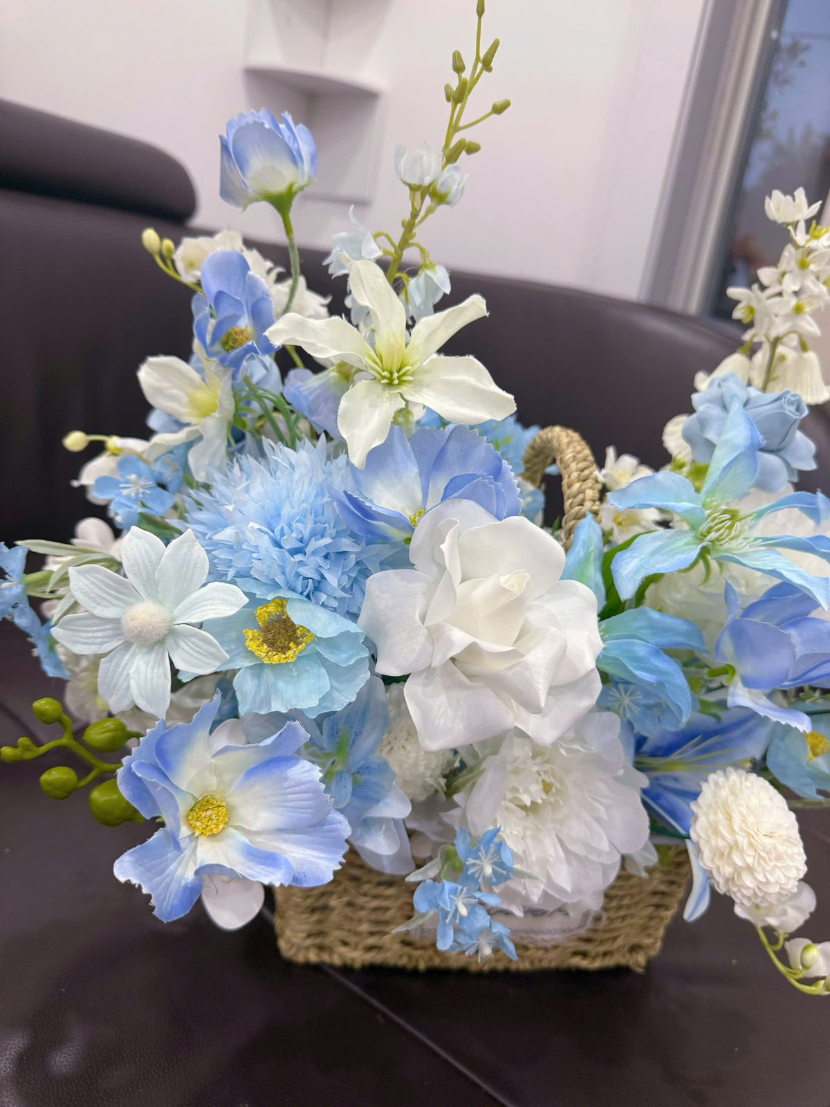Blue & white flower basket 💙🤍