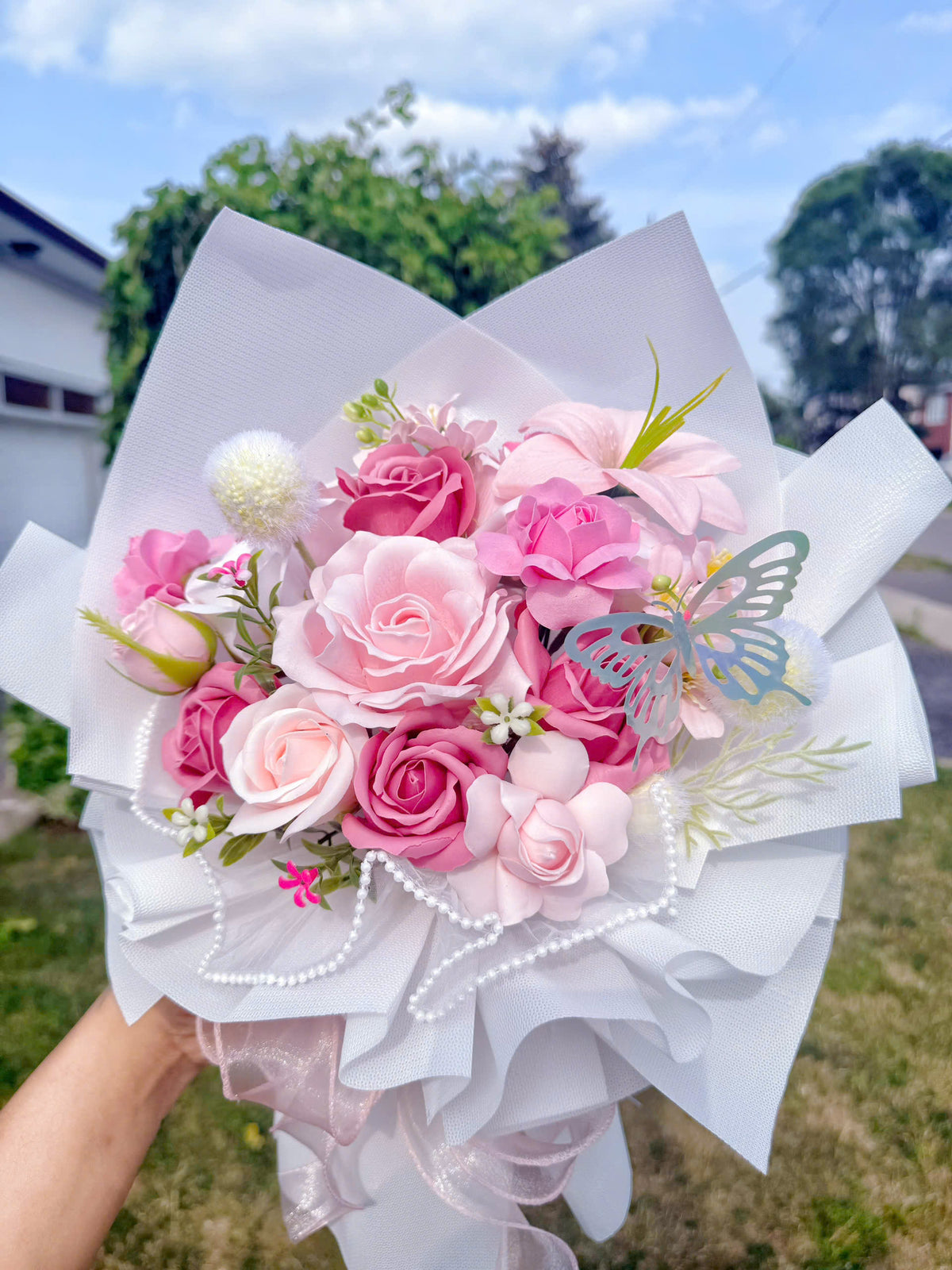 Hoa tone hồng từ nhạt tới đậm