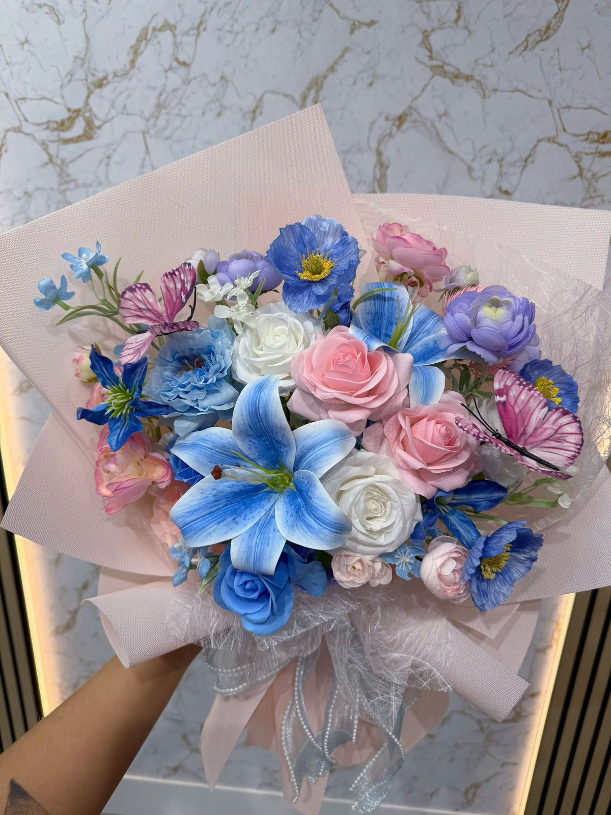 Soap & Silk Flowers – Blue & Pink Mix 💙🌸