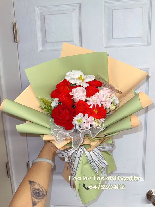 Bó hoa sáp tone đổ hồng trẻ trung