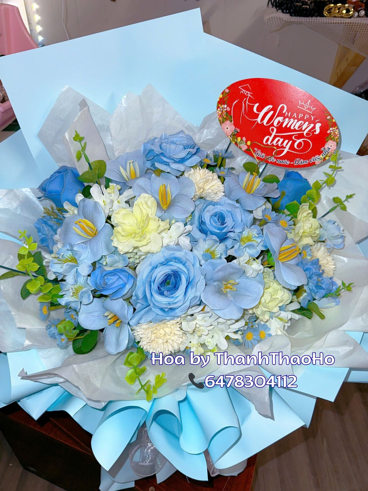 Bó hoa sáp tone xanh dương bình yên và chân thành