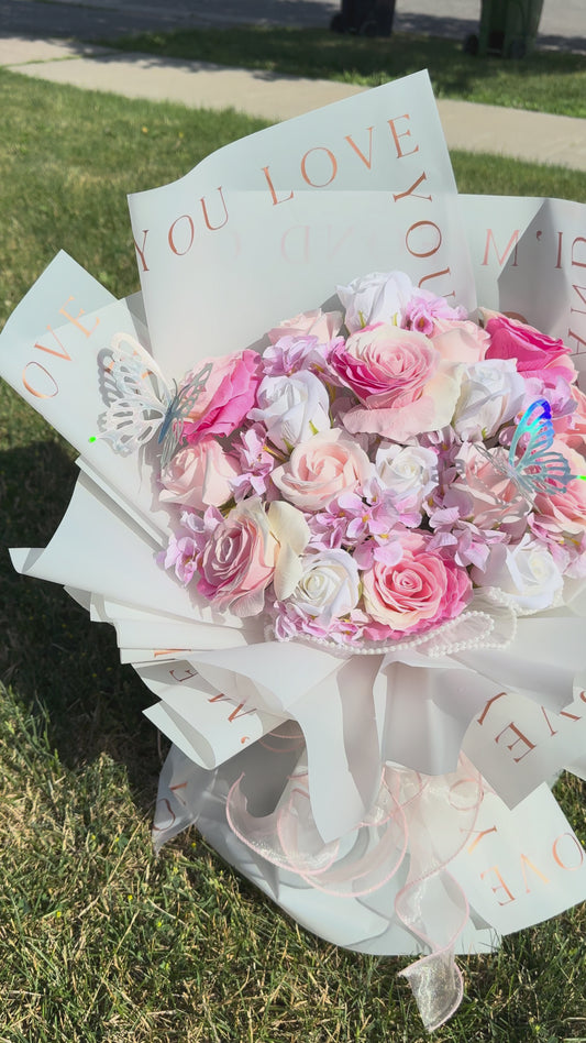 Hoa tone trắng, hồng pastel và hồng sen
