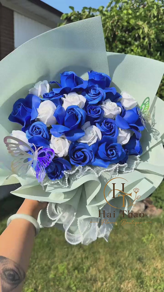 Hoa xanh mix trắng form xoè tròn đều