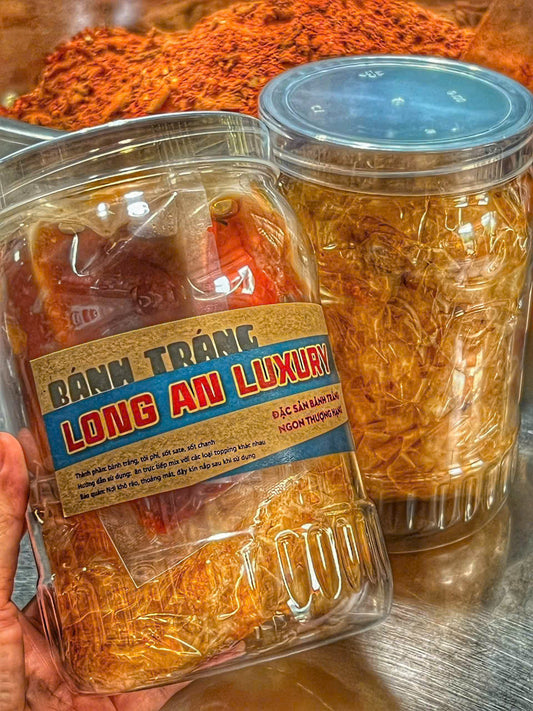 Bánh tráng Long An Luxury kèm sốt sate siêu cay và sốt chanh quyến rũ