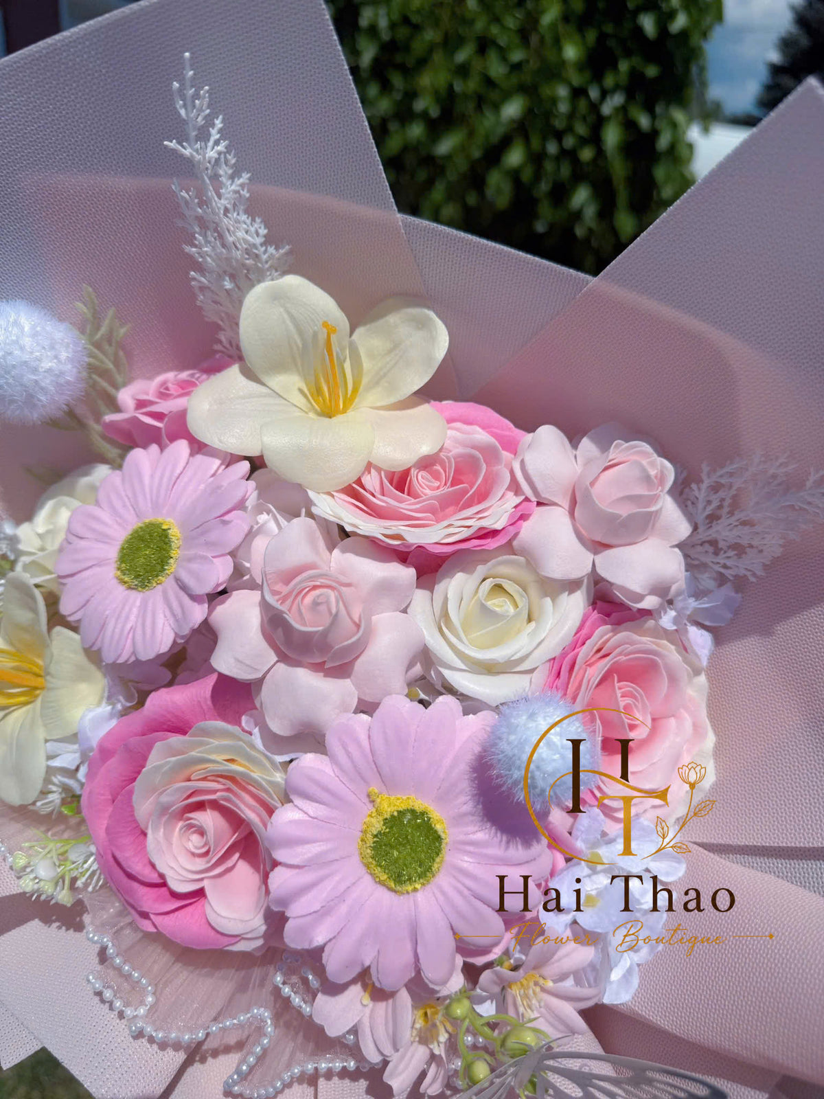 Hoa sáp tone hồng mix trắng, bám sát hoa thật nhất